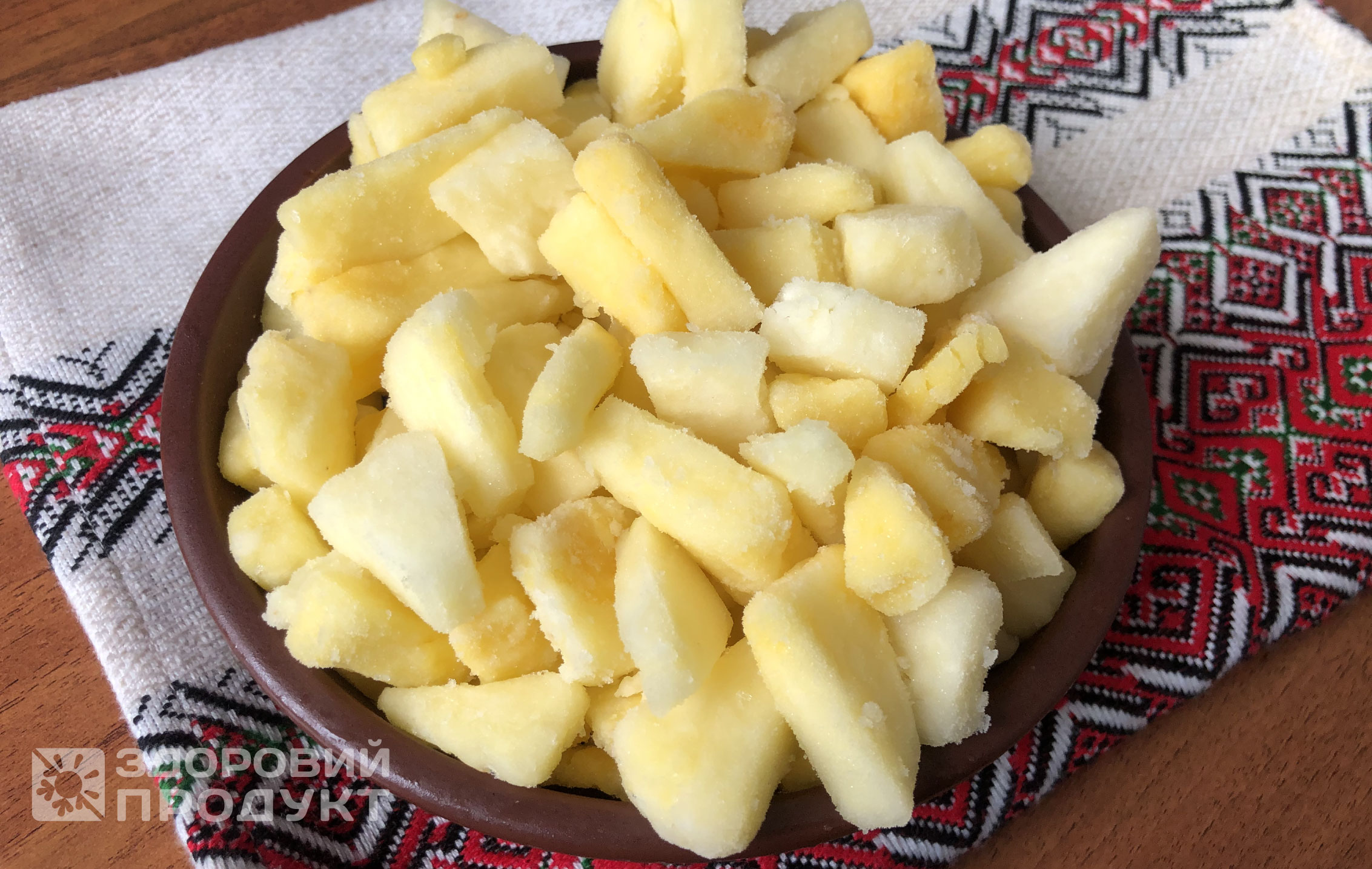 Frozen pineapple (pieces)