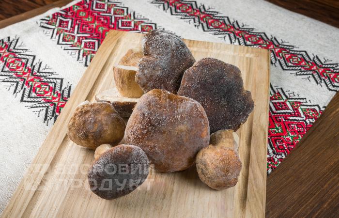 Frozen white mushrooms (whole, 2nd grade)