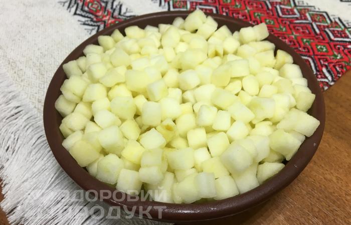 Frozen apples without skin (cubed)